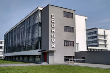 Walter Gropius, the building of the Bauhaus, Dessau, Germany (1925-1926). Image courtesy by Aufbacksalami. Creative Commons Copywright through Wikipedia
