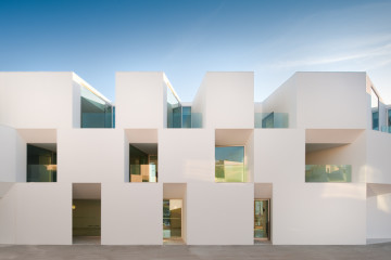 Aires Mateus Associados – House for Elderly People