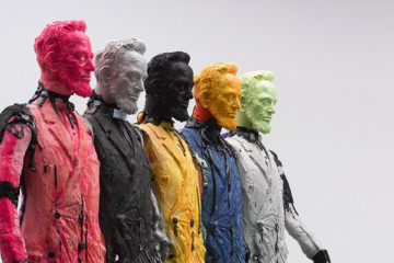 Folkert de Jong: macabre tableaux vivant