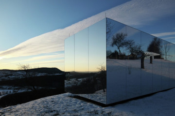 Casa Invisibile by Delugan Meissl Associated Architects