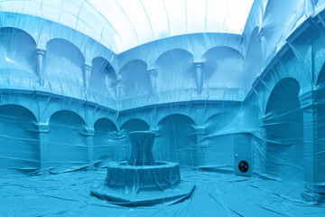 Inflatable balloons installations by Penique productions