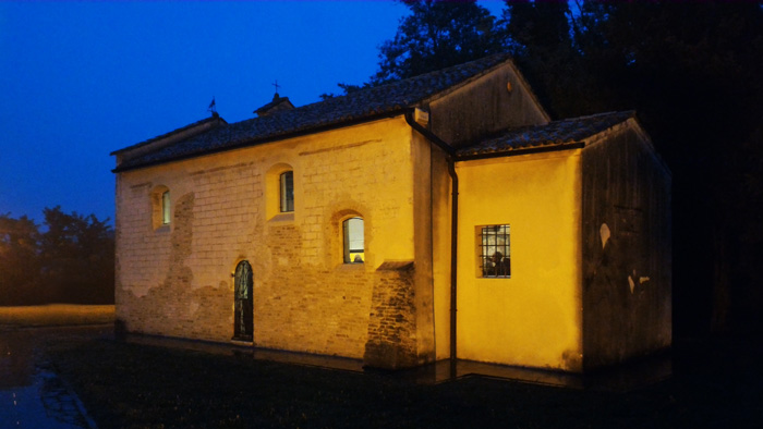 The Oratory of Santa, venue of the exhibition "Ieratico/Eretico" [Hieratic/Heretical] by Saturno Buttò. Photo by the PhotoPhore
